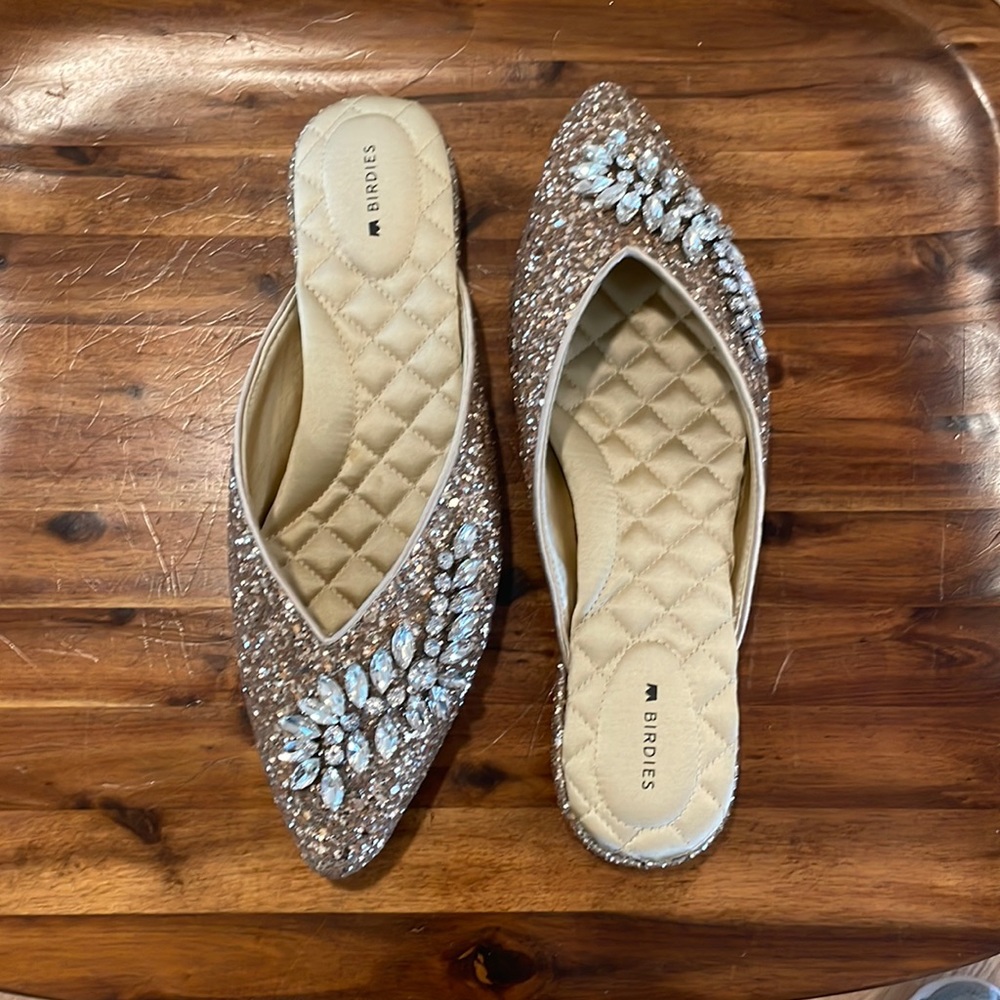 Birdies swan jeweled gold sparkle size 9